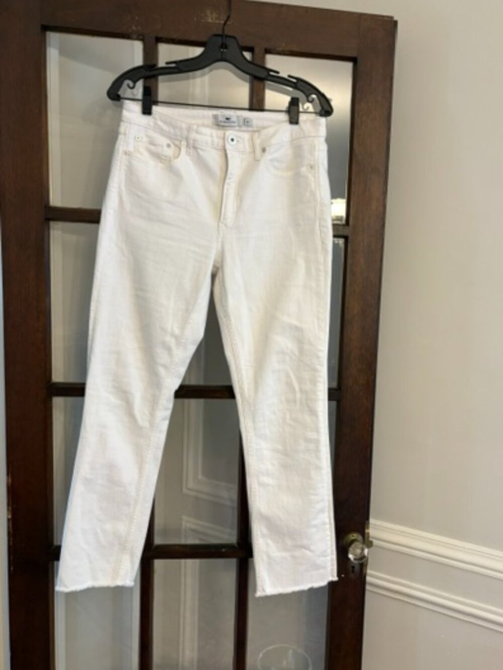 Vineyard Vines White Jeans with Distressed Hem, Size 28